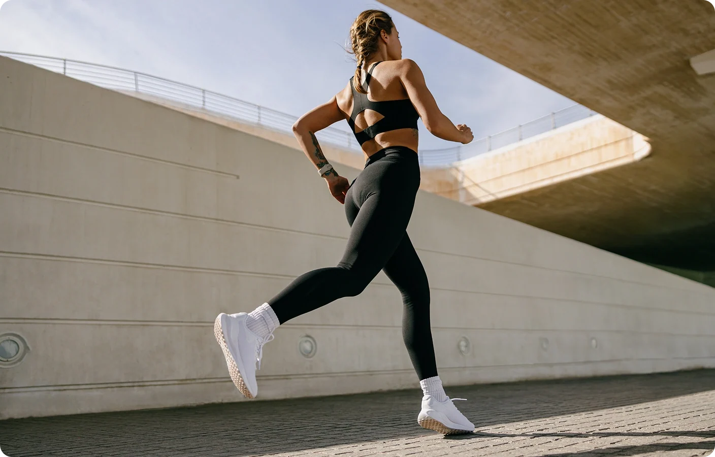 Runner using JetBoots Prime for recovery